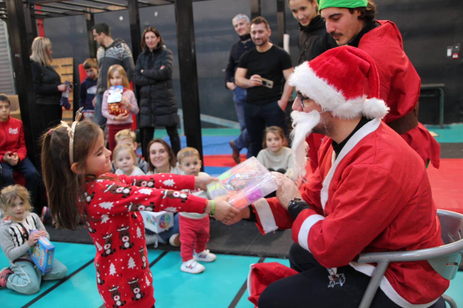 Découvrez l’Arbre de Noël Ninja à Warrior Adventure Lyon : Une Journée Unique à Villeurbanne