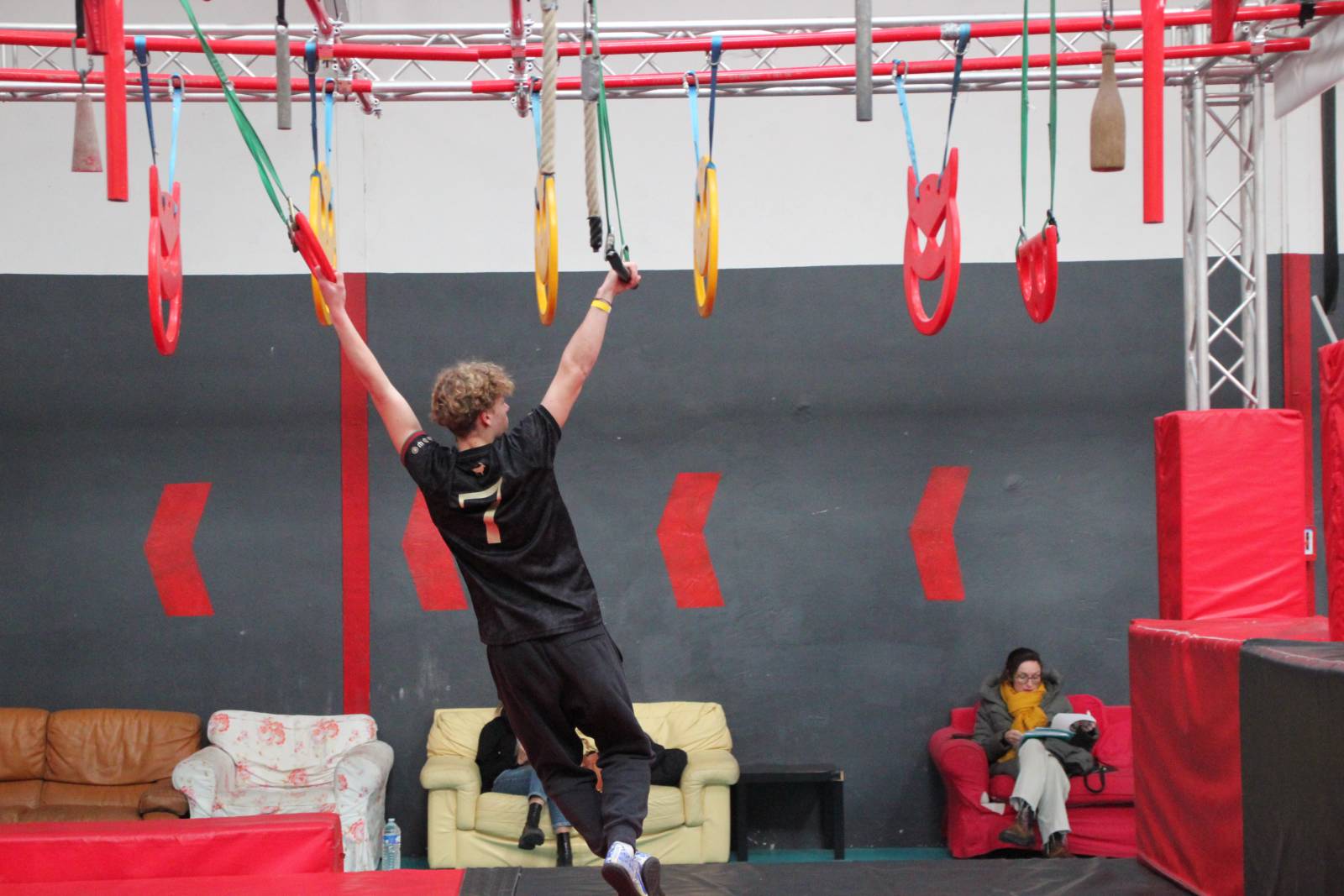 Découvrez Warrior Adventure Lyon : La plus grande salle de Ninja de France !