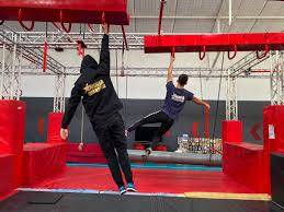 Warrior Adventure Lyon : la salle Ninja Warrior à Villeurbanne pour les passionnés de défis physiques